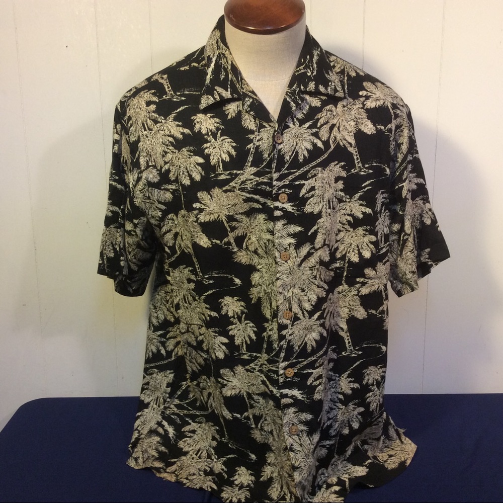 Hawaiian Mens button down shirt by Siegfried Size Large
